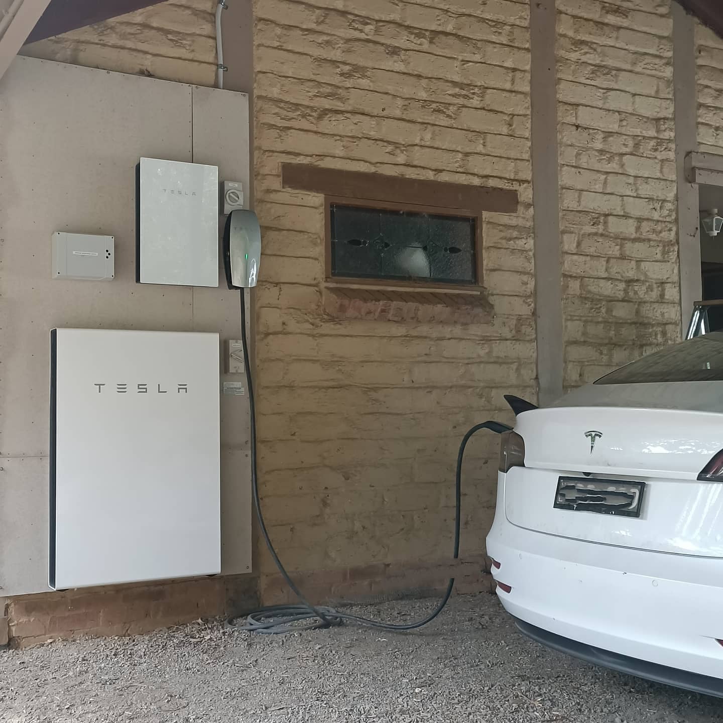 Jet Solar Pty Ltd Tesla Powerwall and EV charger