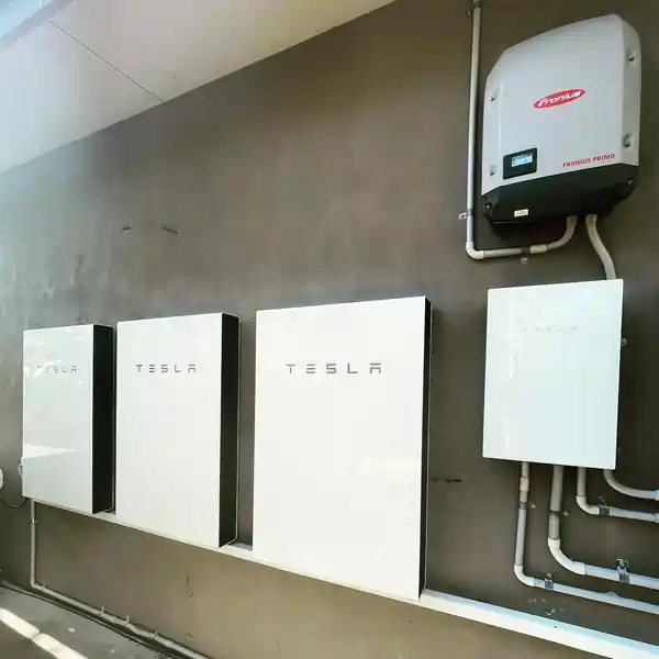 Fronius inverter paired with 3 Tesla Powerwalls, installed by Keen 2B Green.