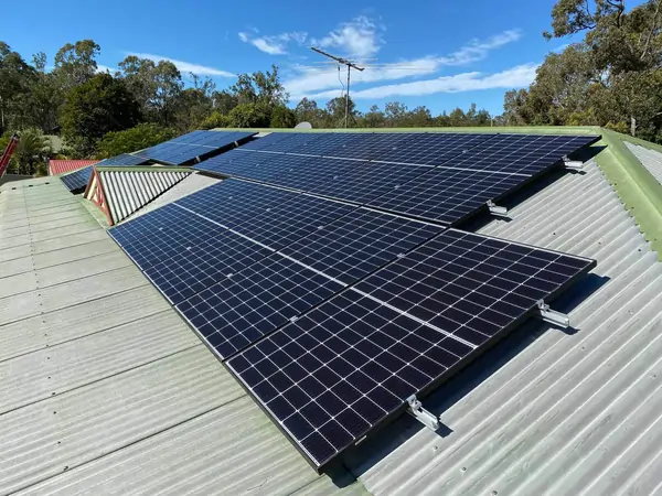 6.6kW Longi and Sungrow solar system installation in New Beith QLD 4124 by Taylor Energy.