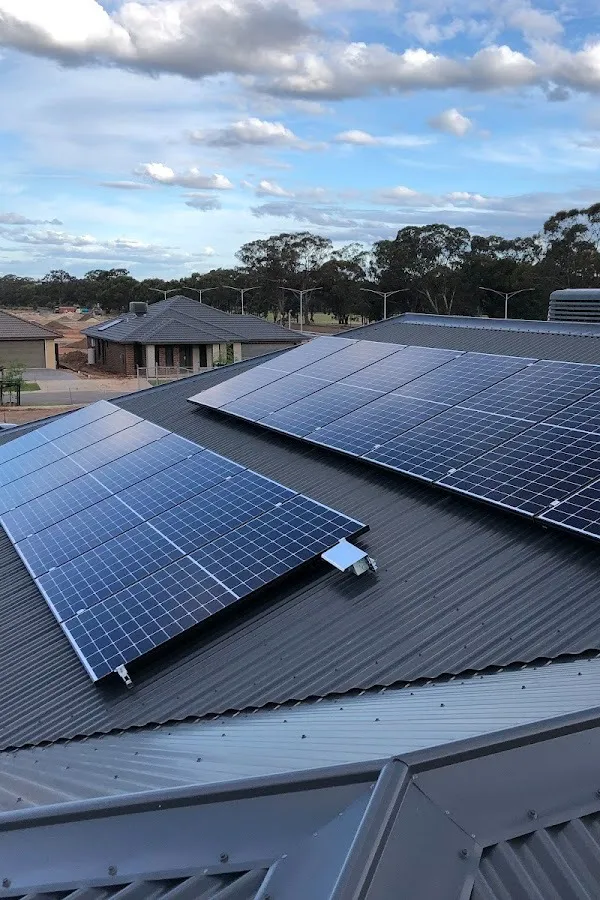 Home solar power system. Image from EcoSun Solar and Electrical's Google Maps review.