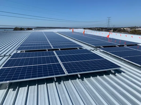 Energus team recently completed the #solarproject for Storage King at Taren Point. This 25.08kW system was installed using Suntech solar panels and Fronius Symo inverter..