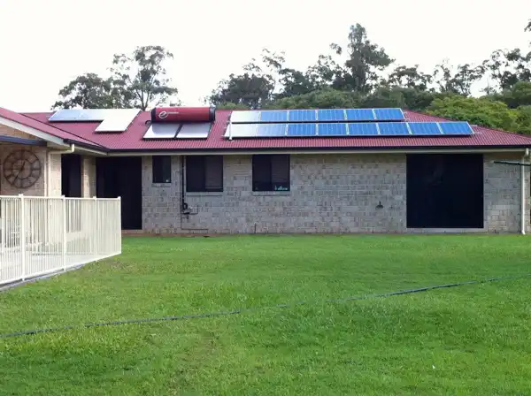Home solar power system by Fuse Contracting.