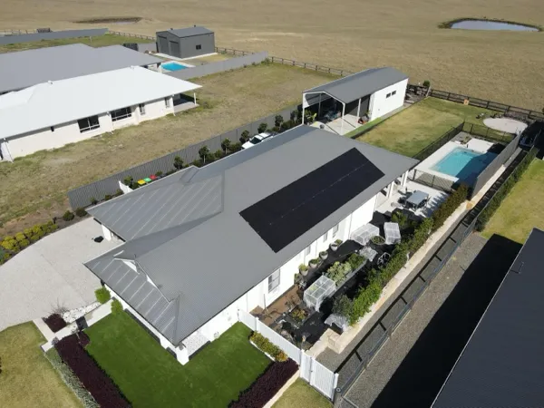 10.56kW home solar power system with 24 Jinko Solar Tiger Neo panels and 8.25KW SolarEdge inverter by Harris Electrical and Solar .