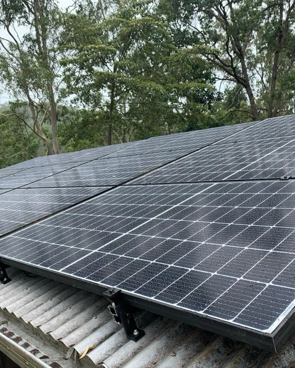 Off grid solar panel installation on a nice bush shack in Kyogle NSW by Proactive Electrical and Solar.
