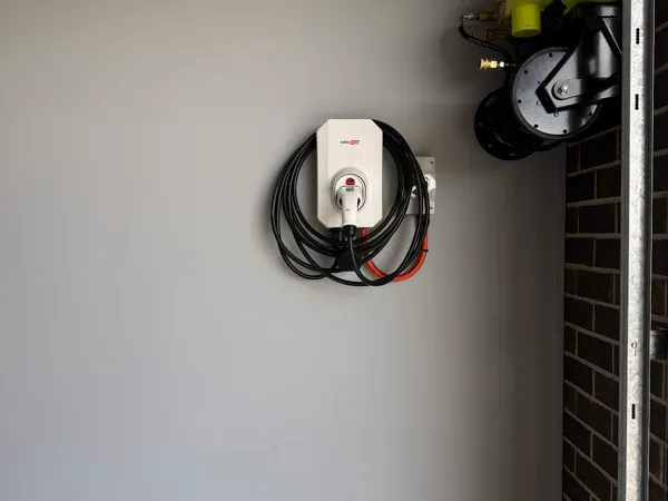 SolarEdge EV charger installation.