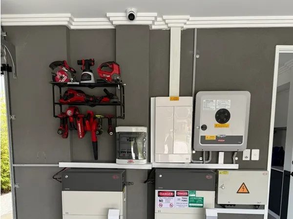 BYD and Fronius Install. Image from Regen Power's Google Maps page.