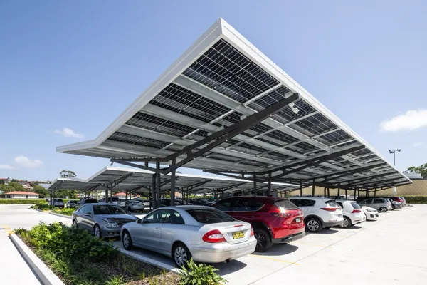 370kW solar car shade at Wests Illawarra.