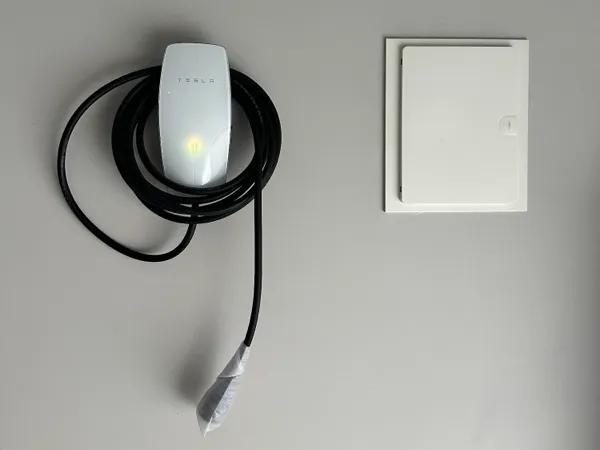 Tesla home EV charger installation.